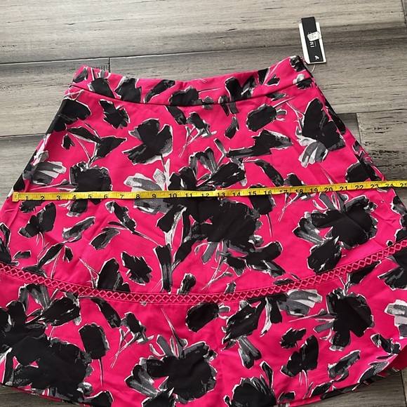 IMNYC Issac Mizrahi  Embroidered Flare Skirt Women’s Size 14 - Picture 7 of 7